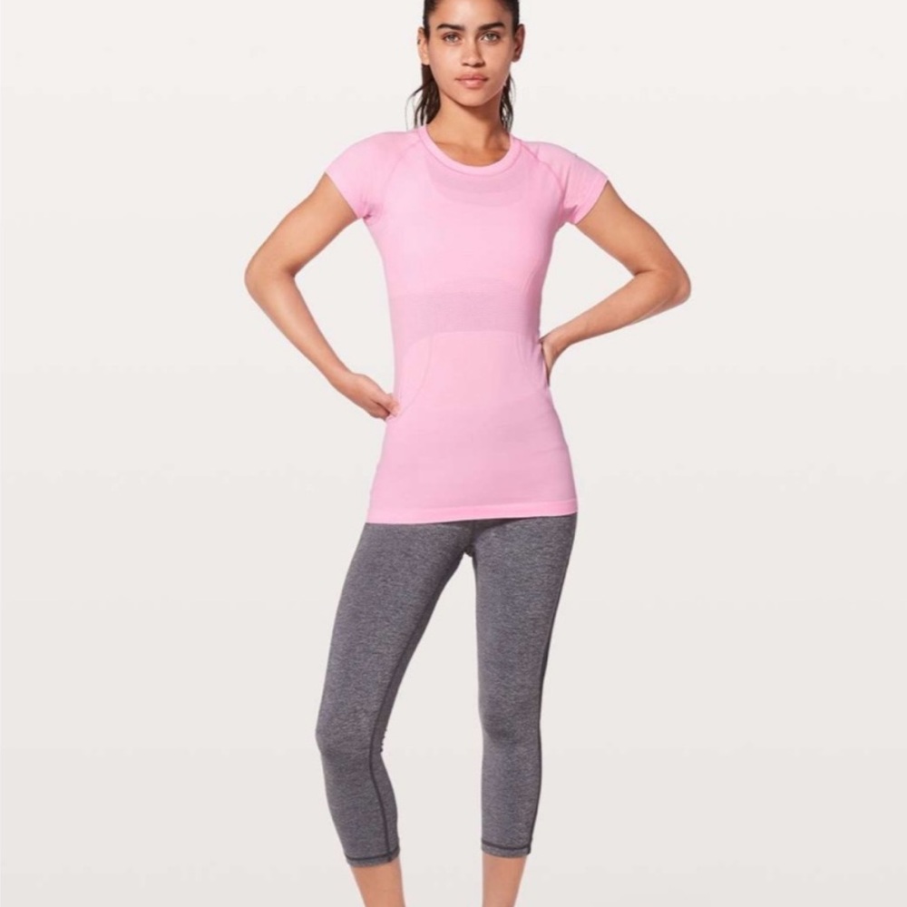 MIAMI PINK LULULEMON SWIFTLY TECH SHORT SLEEVE TOP